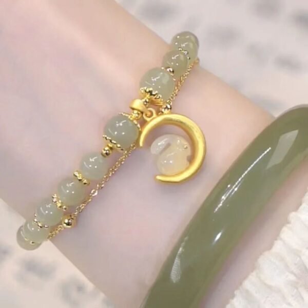 f562c1f6-3cd8-42d1-b39e-885638fc8d1e.jpg Chinese Style Jade Rabbit Bracelet