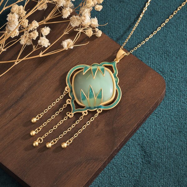 Chinese Style Enamel Bamboo Leaf Square Pendant Necklace