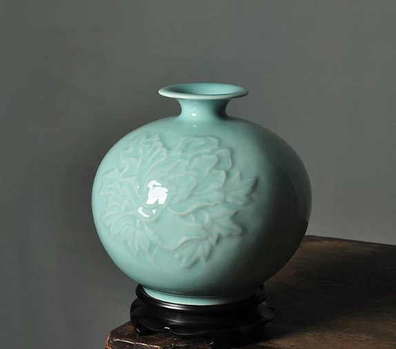 Pomegranate-patterned Longquan Vase, Vintage Chinese-style Zen Entryway Decoration